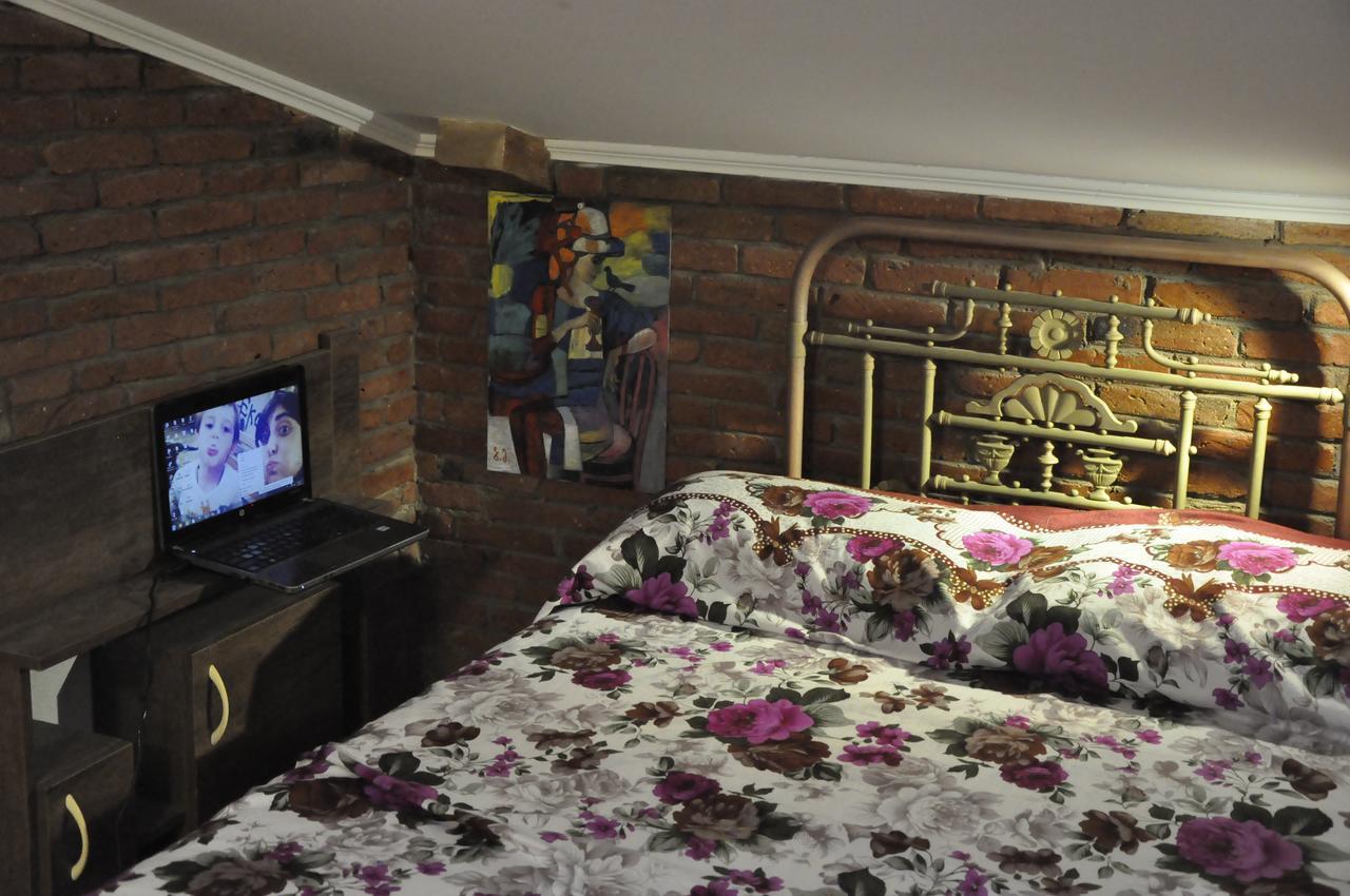 Whole Elite For Rent 1-5 Person On Ave Rustaveli Apartment