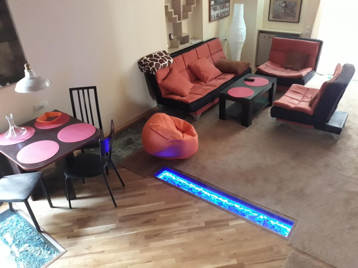 Whole Elite For Rent 1-5 Person On Ave Rustaveli *