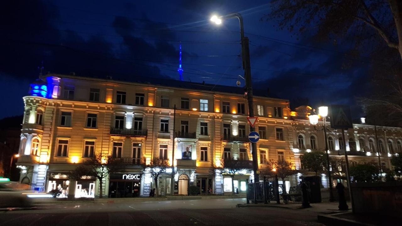 Whole Elite For Rent 1-5 Person On Ave Rustaveli Tbilisi