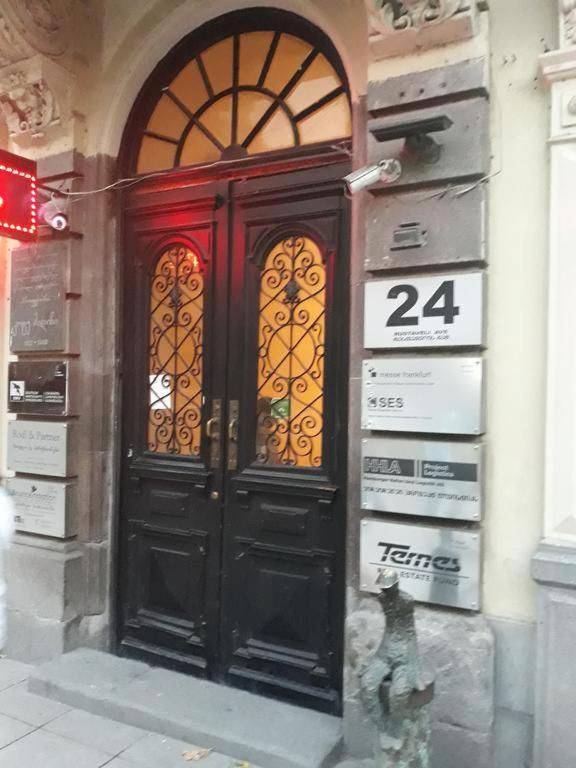 דירה Whole Elite For Rent 1-5 Person On Ave Rustaveli *