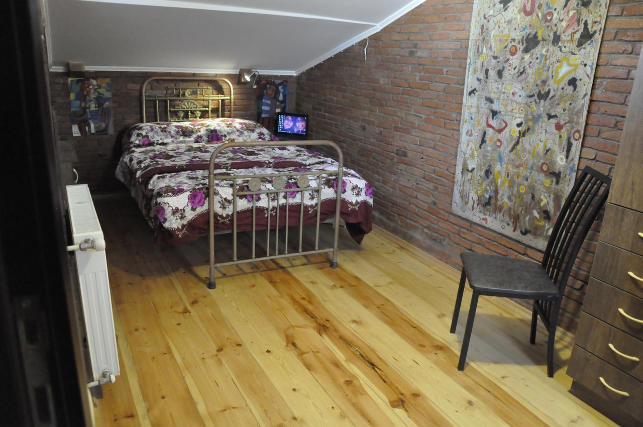 Whole Elite For Rent 1-5 Person On Ave Rustaveli * Tbilisi