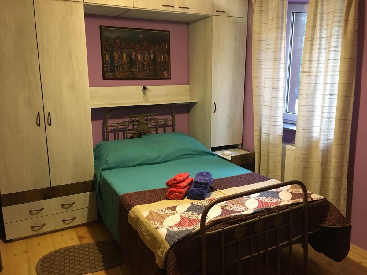 Whole Elite For Rent 1-5 Person On Ave Rustaveli