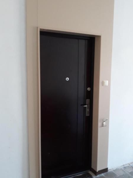 Whole Elite For Rent 1-5 Person On Ave Rustaveli *