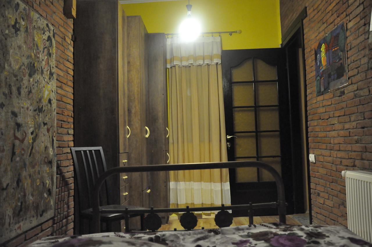 Apartment Whole Elite For Rent 1-5 Person On Ave Rustaveli